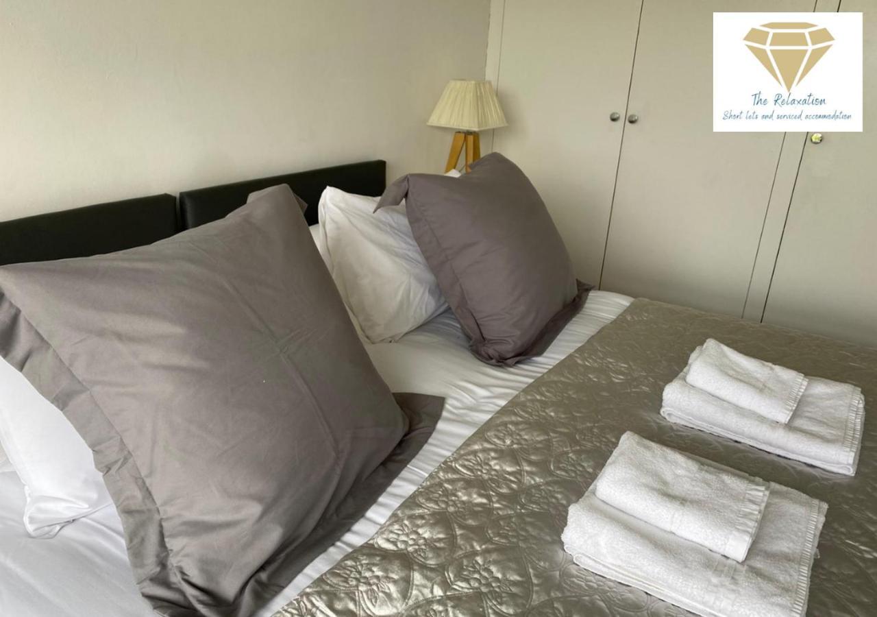 2 Bed Apartment-5 Guests - Business-Relocation-Parking - The Brighton Short Stay & Serviced Apartments Экстерьер фото