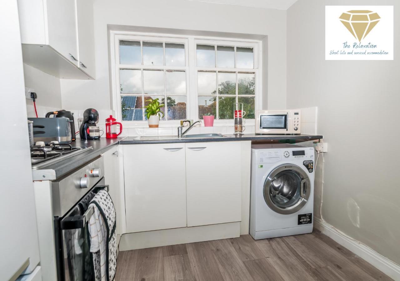 2 Bed Apartment-5 Guests - Business-Relocation-Parking - The Brighton Short Stay & Serviced Apartments Экстерьер фото