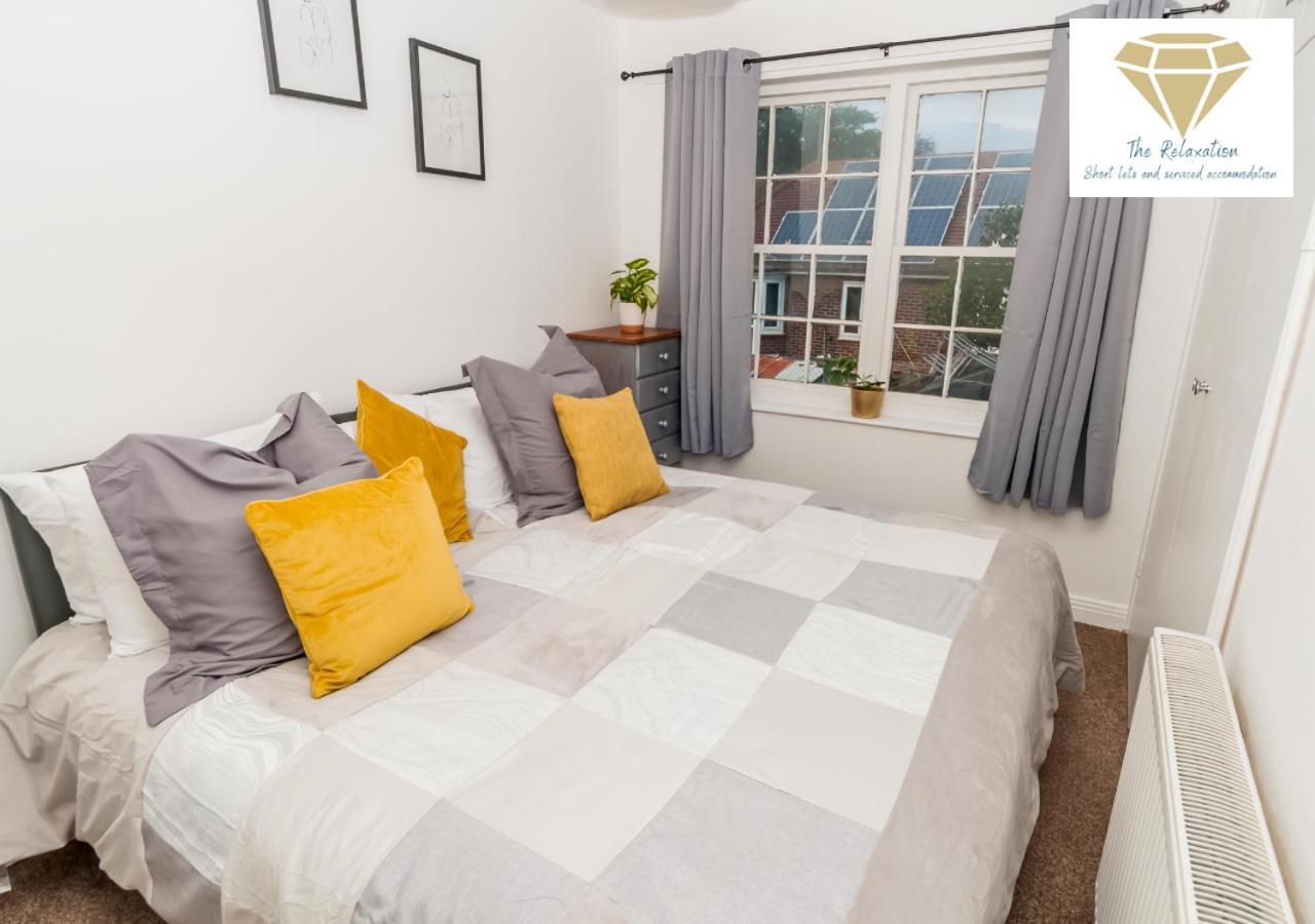 2 Bed Apartment-5 Guests - Business-Relocation-Parking - The Brighton Short Stay & Serviced Apartments Экстерьер фото