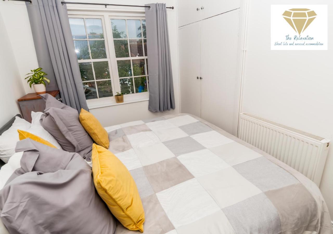 2 Bed Apartment-5 Guests - Business-Relocation-Parking - The Brighton Short Stay & Serviced Apartments Экстерьер фото