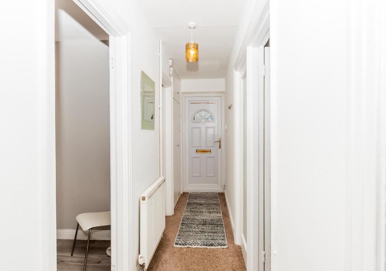 2 Bed Apartment-5 Guests - Business-Relocation-Parking - The Brighton Short Stay & Serviced Apartments Экстерьер фото
