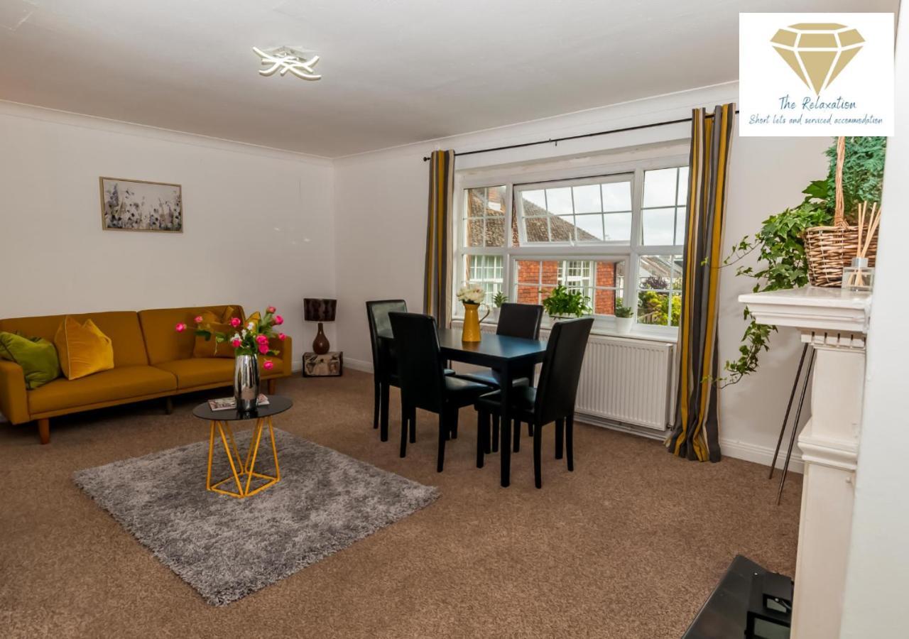 2 Bed Apartment-5 Guests - Business-Relocation-Parking - The Brighton Short Stay & Serviced Apartments Экстерьер фото