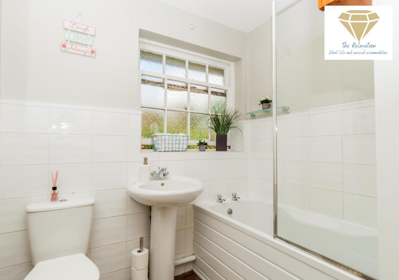 2 Bed Apartment-5 Guests - Business-Relocation-Parking - The Brighton Short Stay & Serviced Apartments Экстерьер фото
