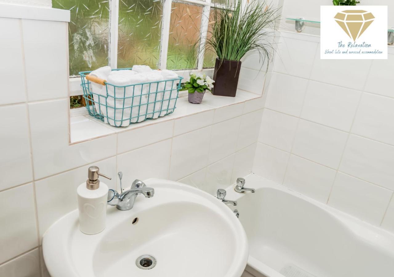 2 Bed Apartment-5 Guests - Business-Relocation-Parking - The Brighton Short Stay & Serviced Apartments Экстерьер фото