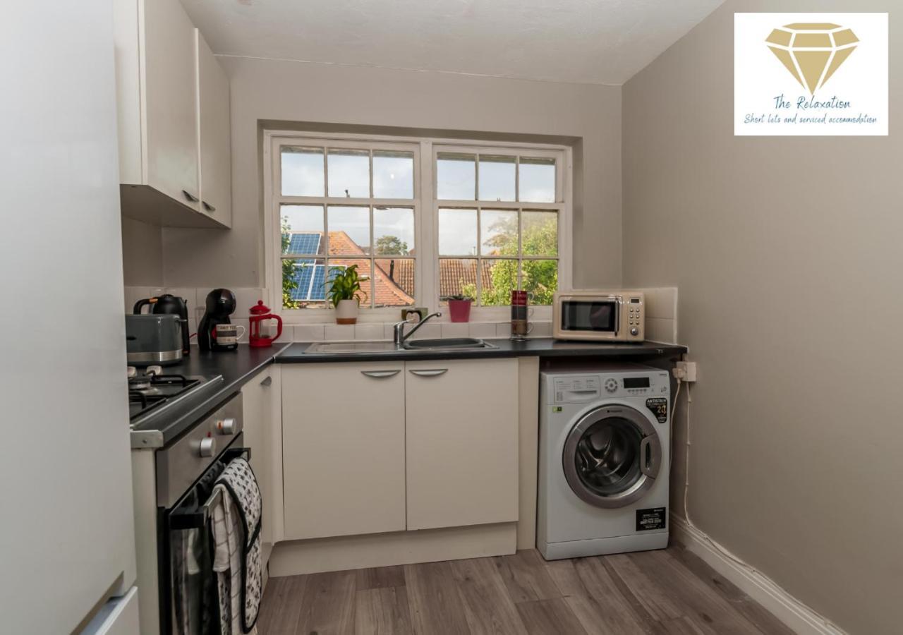 2 Bed Apartment-5 Guests - Business-Relocation-Parking - The Brighton Short Stay & Serviced Apartments Экстерьер фото
