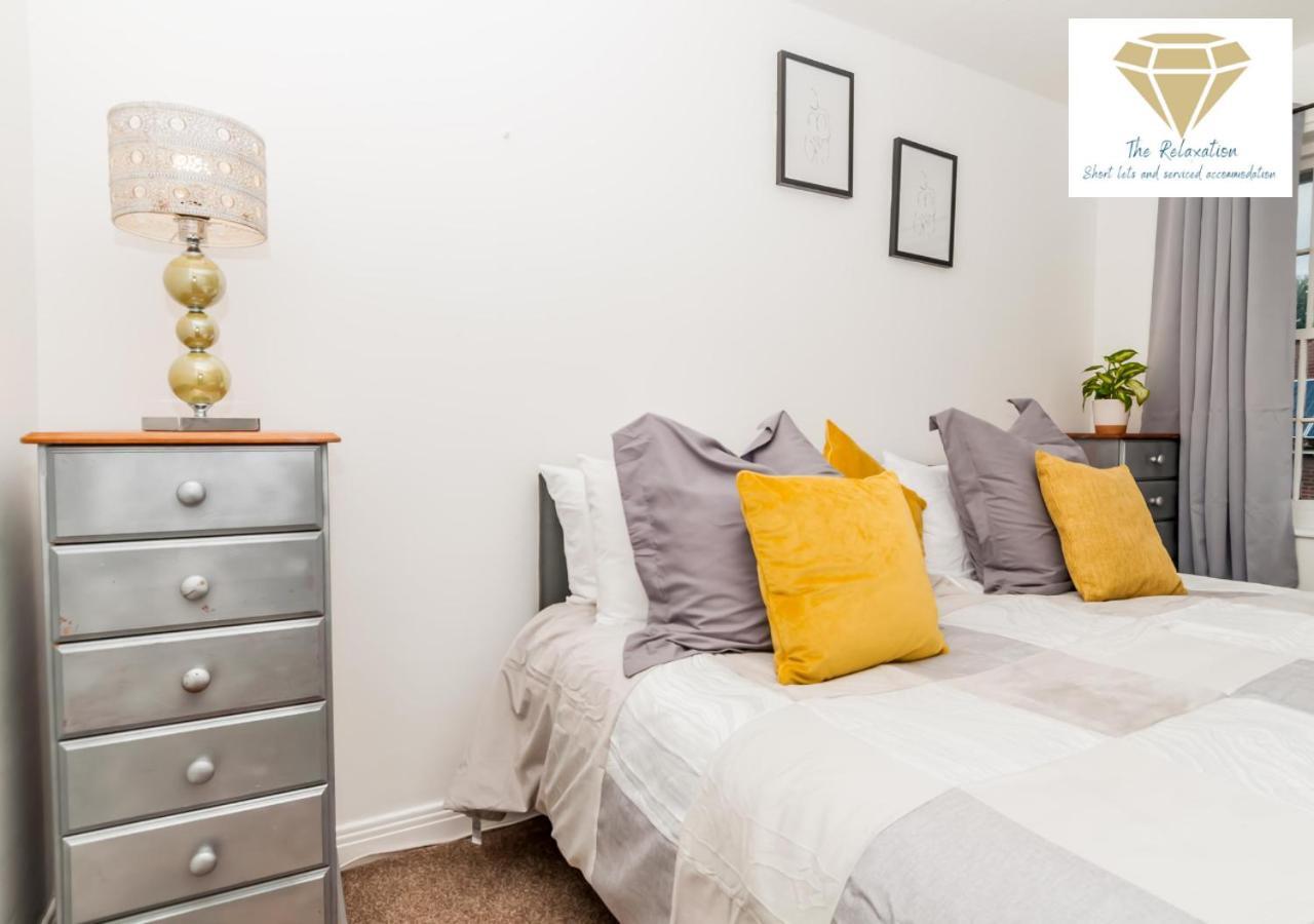 2 Bed Apartment-5 Guests - Business-Relocation-Parking - The Brighton Short Stay & Serviced Apartments Экстерьер фото